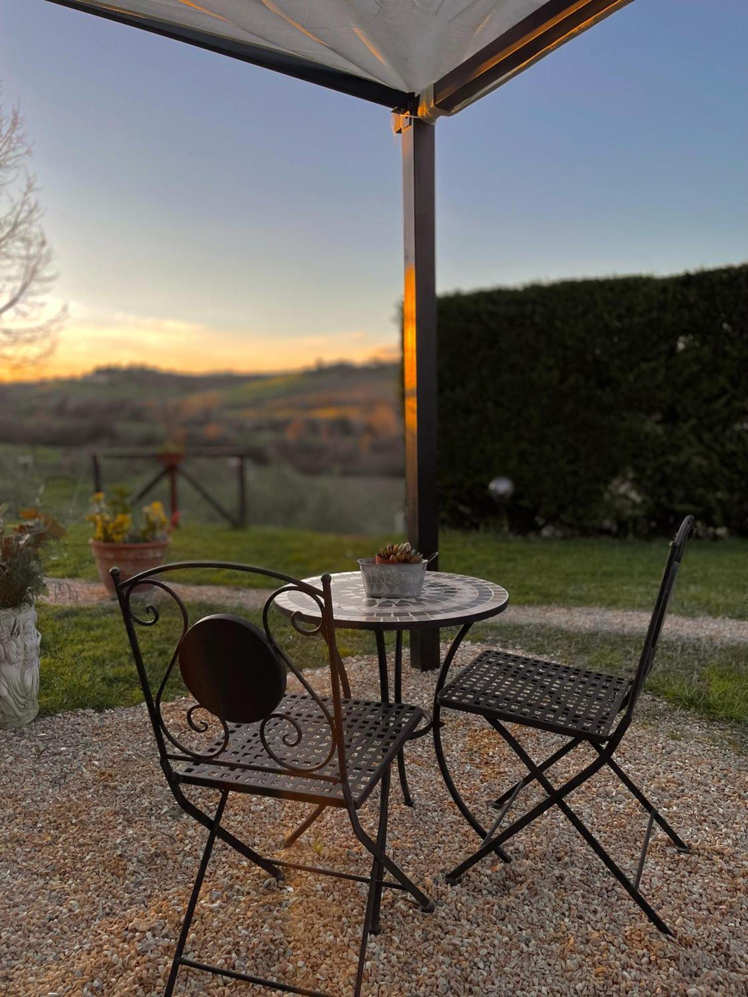 Agriturismo La Corte Del Sole 锡耶纳 外观 照片