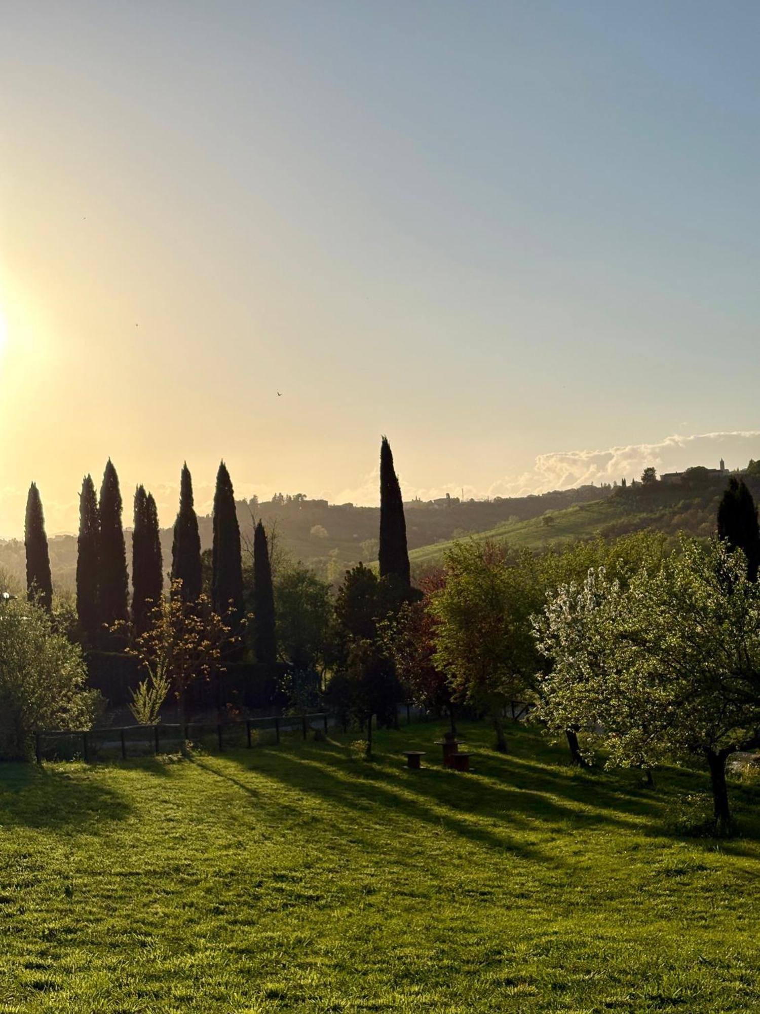 Agriturismo La Corte Del Sole 锡耶纳 外观 照片